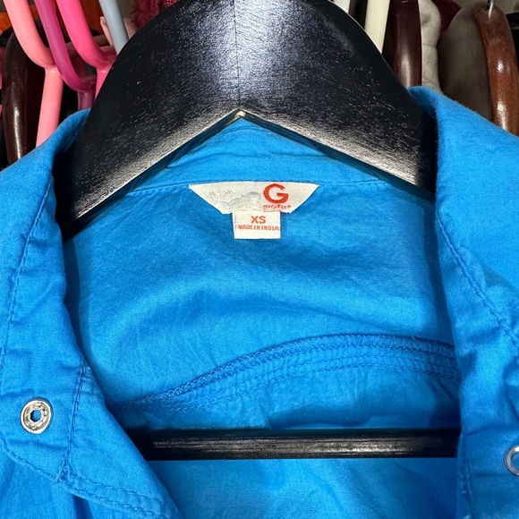 G by guess button down top - Picture 4 of 4